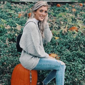 Meet your Posher, Teagan